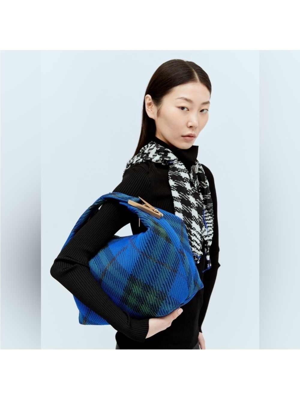 Burberry Medium Duffle Bag Handbag Knit knight quiet luxury blue gold luxe chic